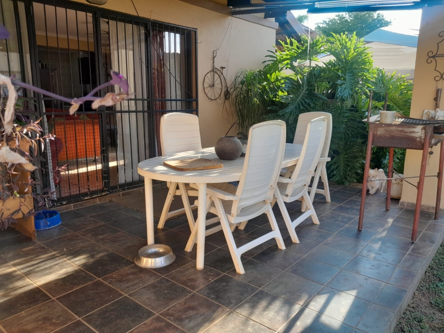 3 Bedroom Property for Sale in Waterval East North West